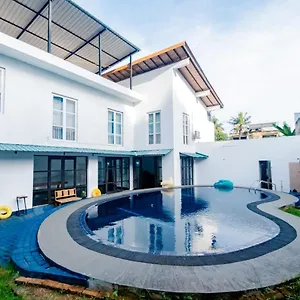 Hotel One Sixty