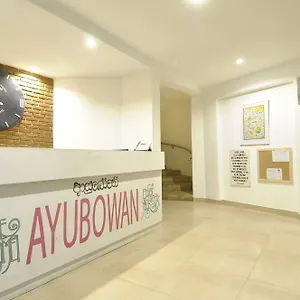  Hostel Clock
